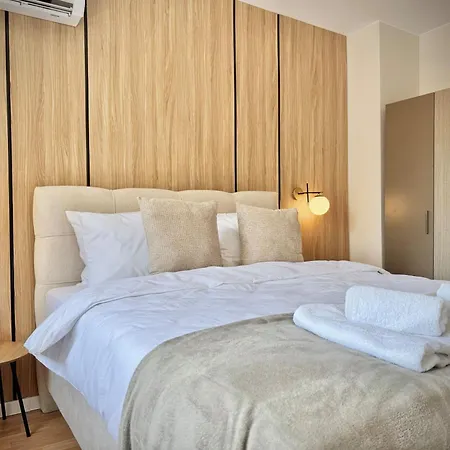 아파트 Central Comfort Stay & Free Parking