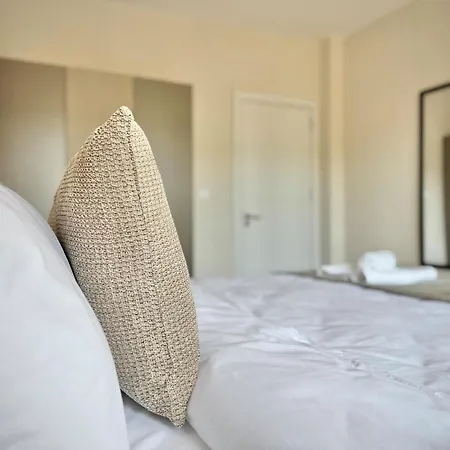 Central Comfort Stay & Free Parking